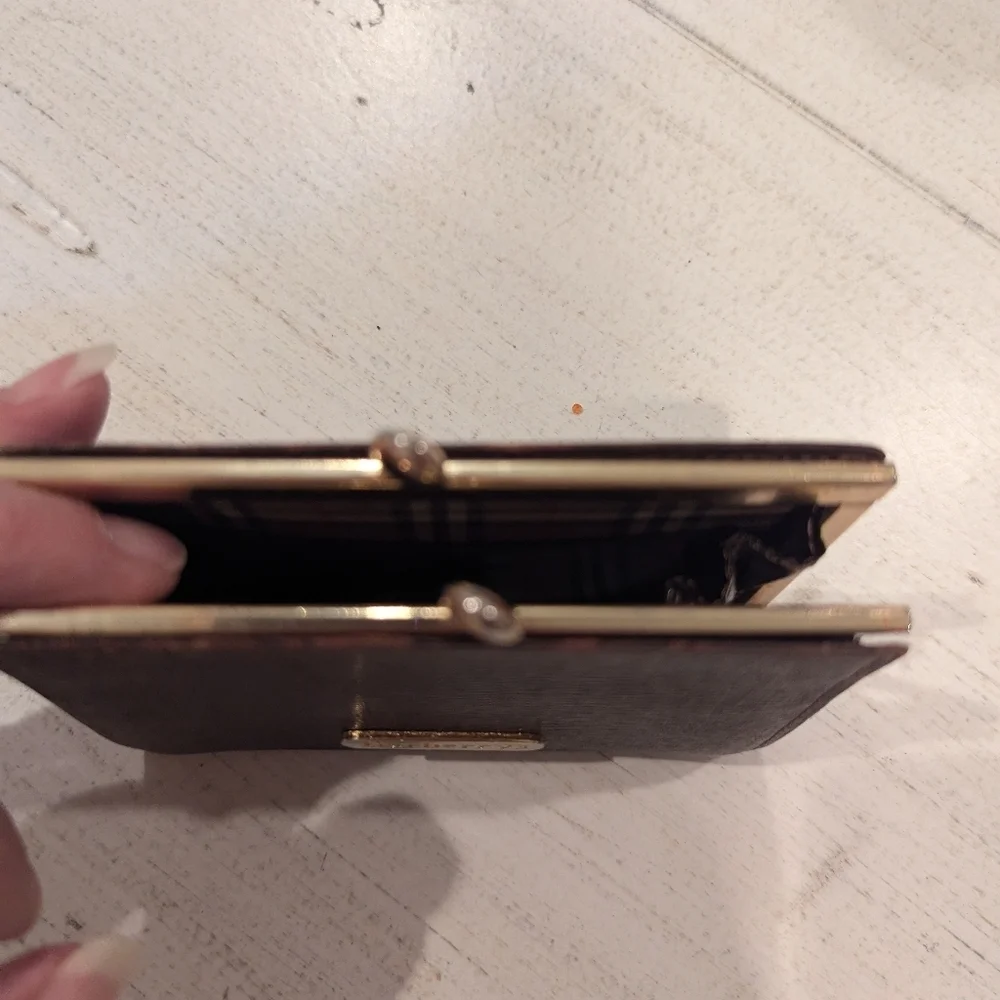 Burberry vintage coin